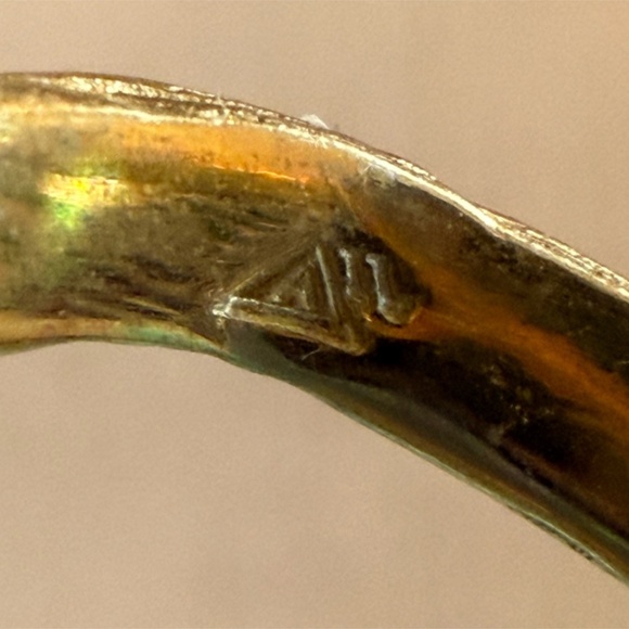 Vintage Gold Tone Bypass Ring with Moonstone Teardrop Cabochons – Size 7.25 - Picture 3 of 6